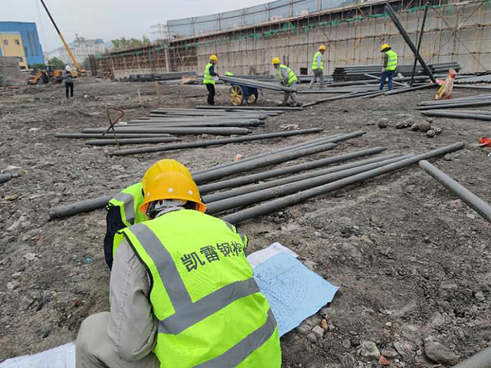 那曲螺栓球网架结构